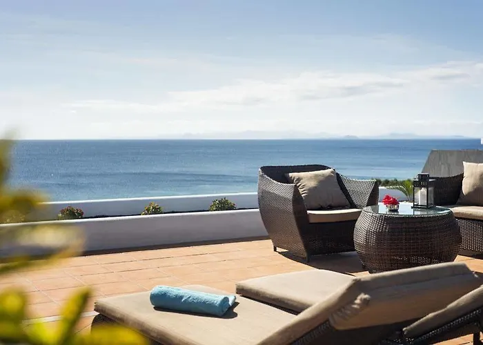 R2 Bahia Kontiki Puerto del Carmen (Lanzarote)