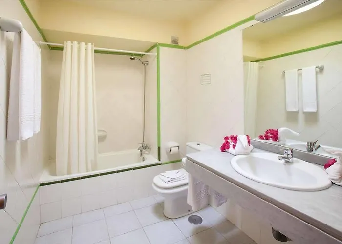 R2 Bahia Kontiki Szálloda